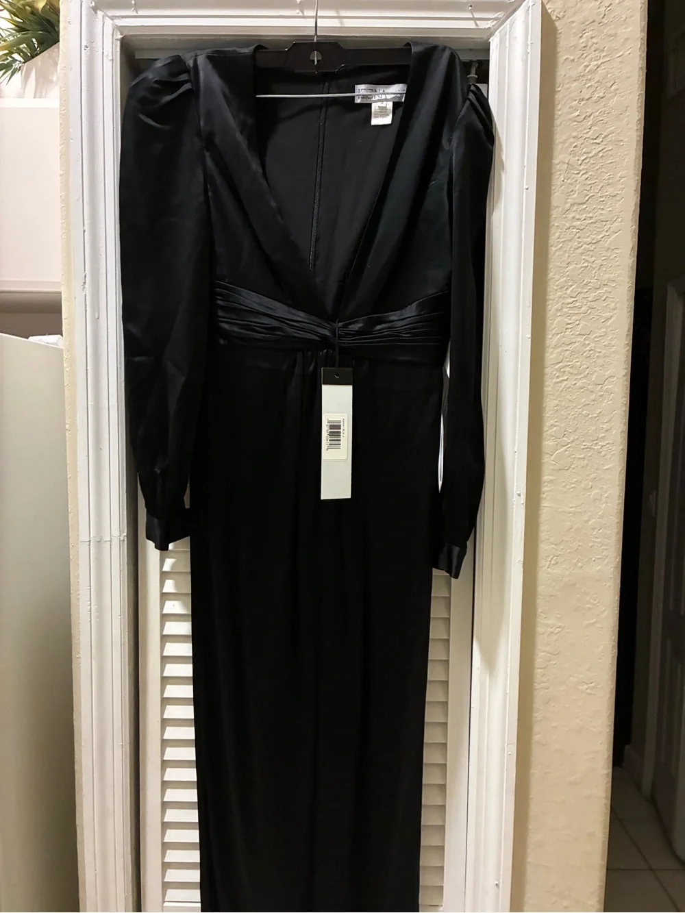 Mac Duggal elegant black